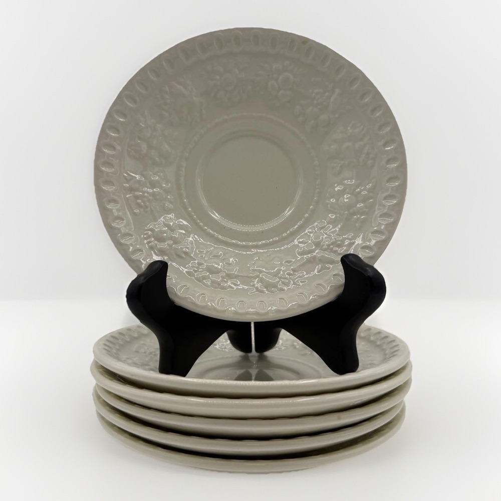 Vintage 1940s/1950s Wedgwood Embossed Wellesley Off White Saucers - Set Of 6